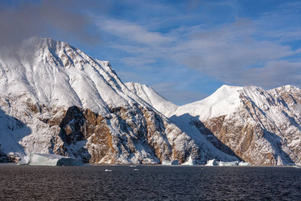 istock Mountains - Scoresbysund - Greenland 1484148823