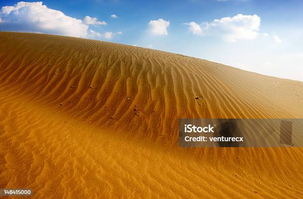 Dunas De Areia Do Deserto - Fotografias de stock e mais imagens de Ao Ar Livre - Ao Ar Livre, Areia, Beleza natural