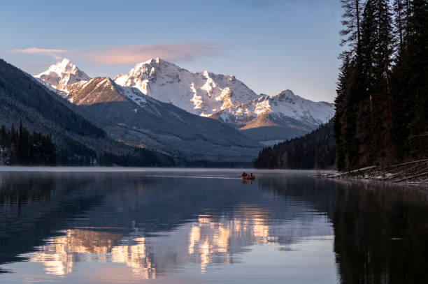 istock Stunning canoe locations 1484218872