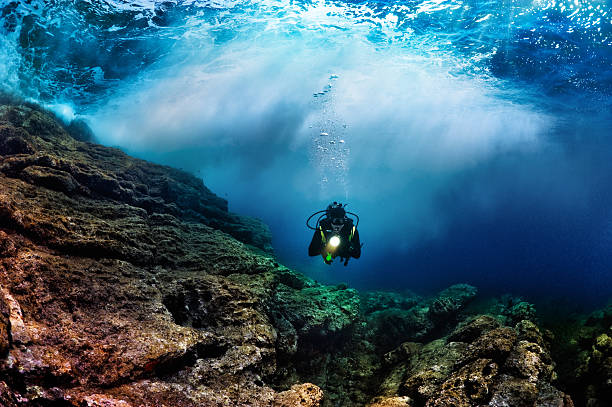 바닷속이 mistery - deep sea diving 뉴스 사진 이미지