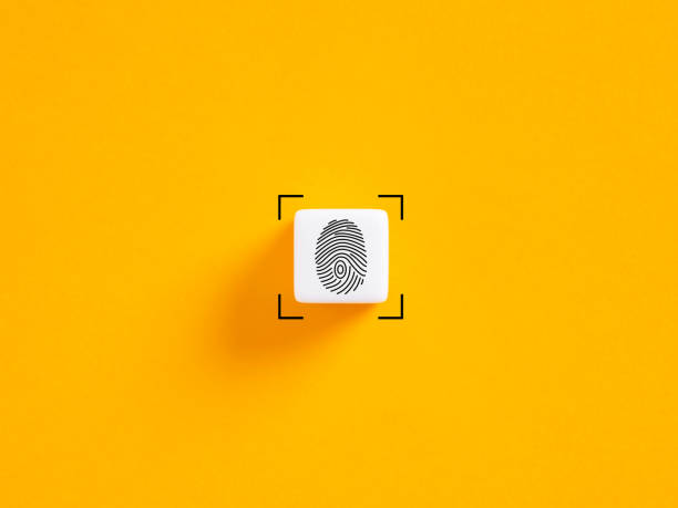 pulsante di scansione delle impronte digitali. sistema di crittografia e controllo degli accessi per la verifica dell'identità o la firma elettronica. tecnologia di autenticazione biometrica. - biometrics fingerprint identity flat bed scanner foto e immagini stock