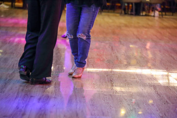 istock Asian dancers are practicing ballroom dancing 1484470778