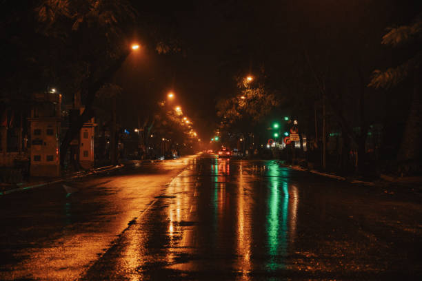 istock Hanoi at day and at night 1484526066
