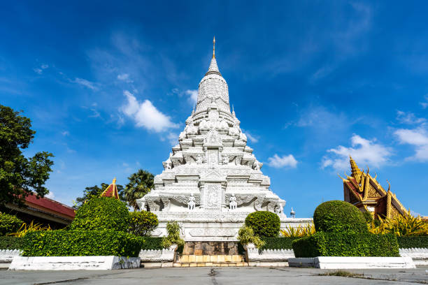 istock Royal Palace Silberpagode Cambodia 1484549394