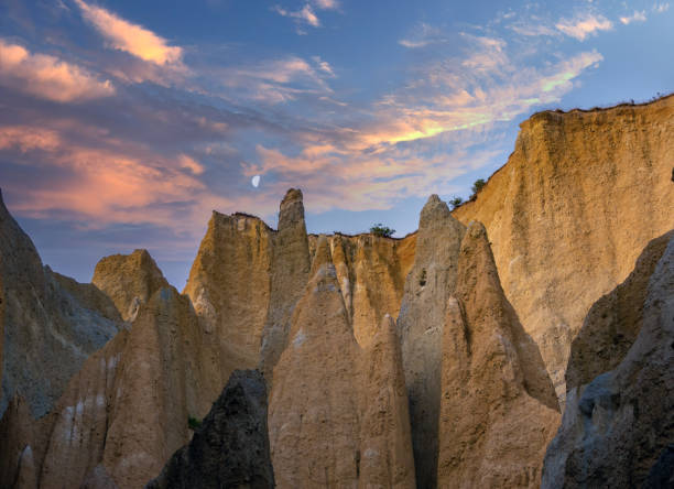 istock Omarama Clay Cliffs, extraordinary natural rock formations, Omarama, Mackenzie Basin, South Island New Zealand 1484576271