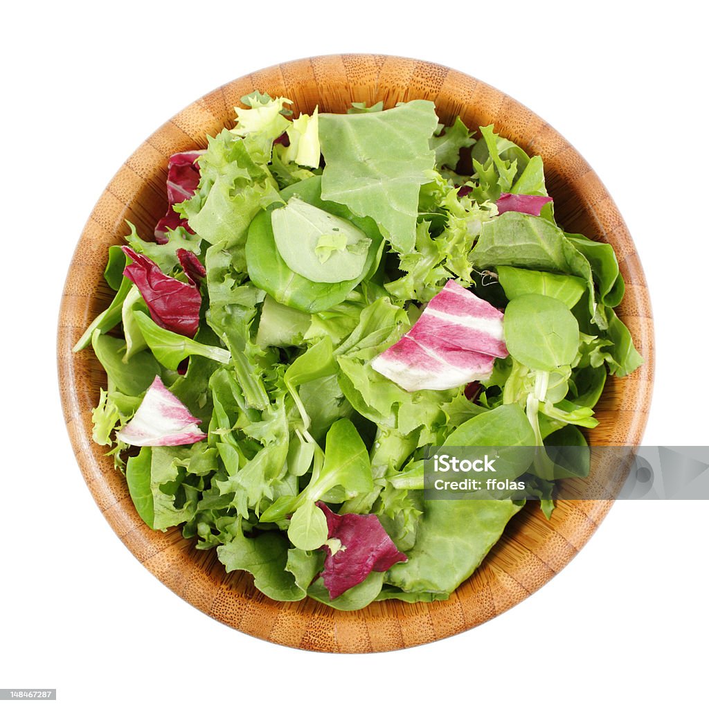 En bois, d'un bol de Salade composée - Photo de Salade composée libre de droits