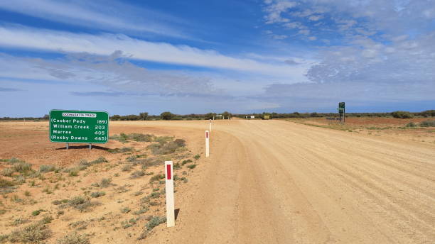 istock Landscape along the Oodnadatta track 1484774155