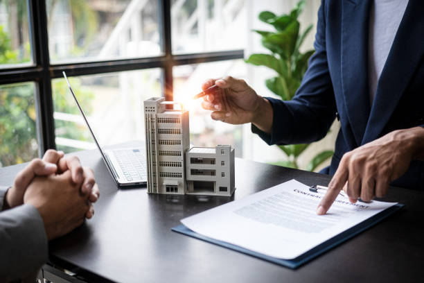 29,600+ Property Investment Stock Photos, Pictures & Royalty-Free Images - iStock | Commercial property investment, Property investment uk, Property investment south africa