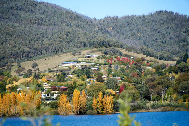 istock Talbingo Township in Autuman 1484795303
