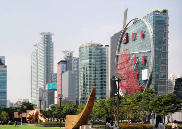 Seoul, South Korea, Square of ASEM Tower and I'Park Tower Building and Coex Mall at Yeongdongdaero Road, Samseong-dong, Gangnam-gu Seoul, South Korea - May 2019: Square of ASEM Tower and I'Park Tower Building and Coex Mall at Yeongdongdaero Road, Samseong-dong, Gangnam-gu kangnamgu stock pictures, royalty-free photos & images