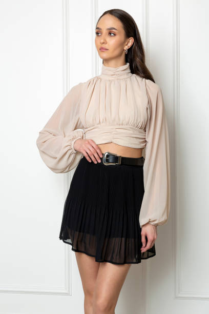 istock Brown-haired young model wearing autumn concept clothes. 1484823242