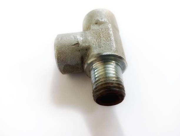 istock rust male female tee parquip hose and hydraulics system 1484828057