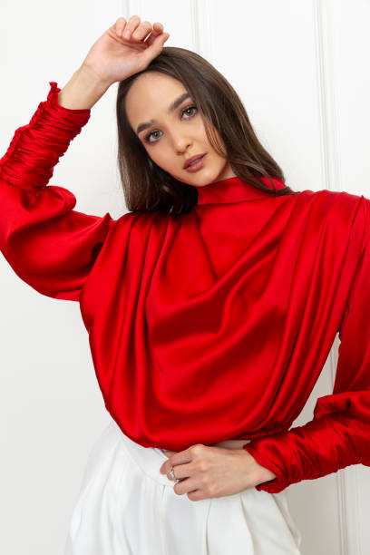 istock Brown-haired young model wearing autumn concept clothes. 1484831443