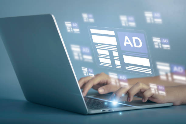 online programmatic advertising in feed on computer screen. optimize advertisement target optimize click through rate and conversion. ads dashboard digital marketing strategy analysis for branding . - 2042 imagens e fotografias de stock