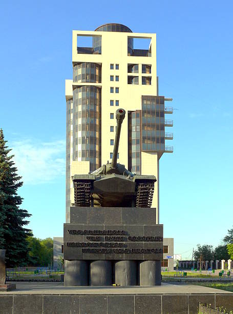 istock Memorial with tank in Chelyabinsk 148490500