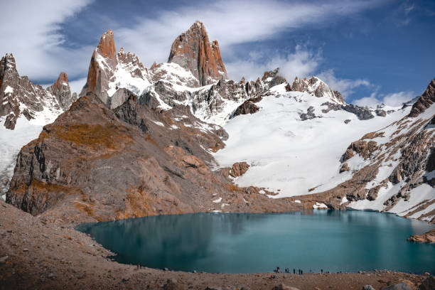 istock Mt FitzRoy and Laguna de los tres 1484944521