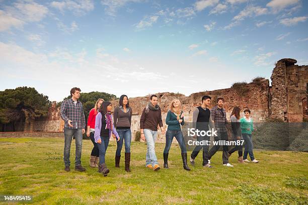 Multicultural Grupo De Personas Foto de stock y más banco de imágenes de 20 a 29 años - 20 a 29 años, 20-24 años, Actividades recreativas