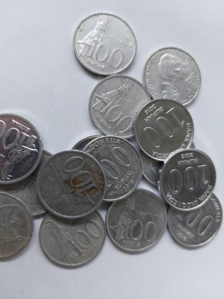 istock One hundred rupiah Indonesian coins (100 rupiah) 1484958199