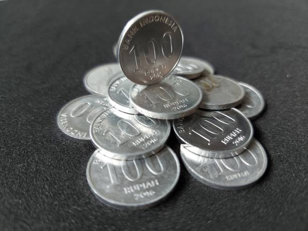 istock One hundred rupiah Indonesian coins (100 rupiah) 1484958423