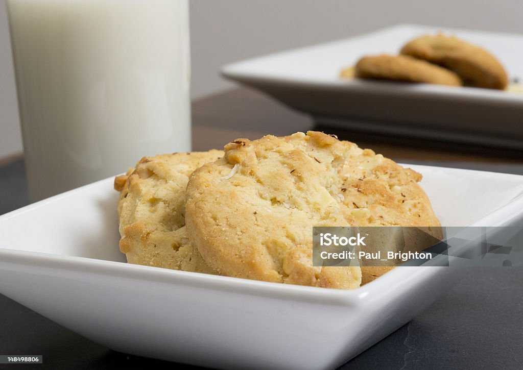 Cookies com gotas de Chocolate - Foto de stock de Ardósia royalty-free