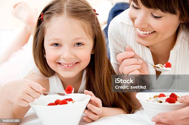 Alimentación Saludable Foto de stock y más banco de imágenes de Yogur - Yogur, Comer, Niño