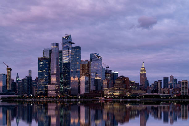 istock New York city and its reflection in the evening 1485035038