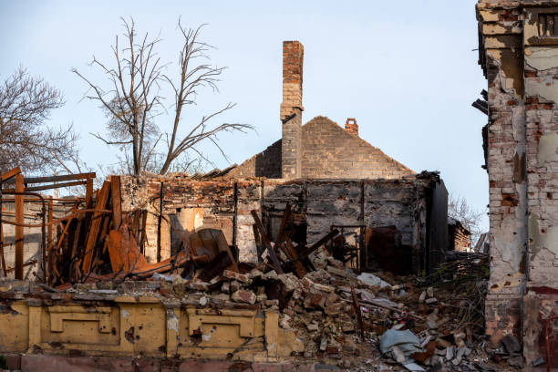istock destroyed and burned houses 1485050680