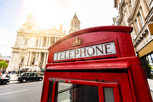 London red telephone, Saint Paul´s Cathedral in the background