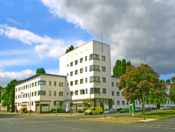 case del modernismo di berlino - weiße stadt, germania, patrimonio mondiale dell'unesco - in der stadt foto e immagini stock