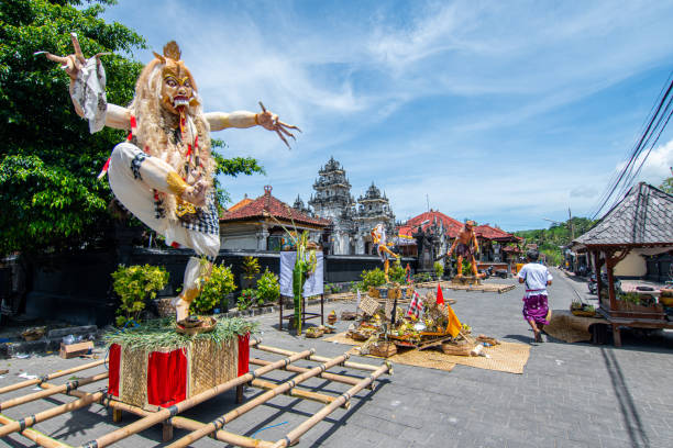 ogoh ogoh is a balinese festival of demons dolls representation - ogoh imagens e fotografias de stock