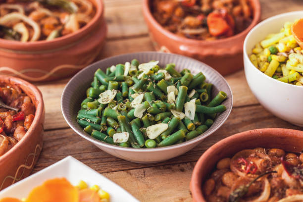 istock Simple vegetable salad made from green bean and garlic 1485129983