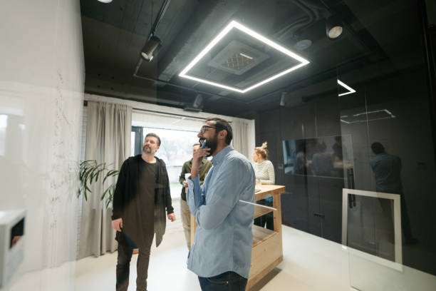 istock Coworkers brainstorming in a meeting 1485131488