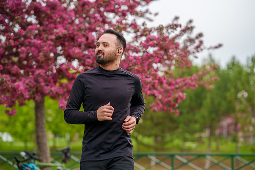 Man doing outdoor sports to stay healthy