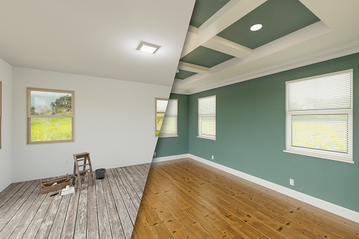 Teal silenciado antes y después del dormitorio principal que muestra el estado de renovación y sin terminar completo con techos artesonados y molduras. photo