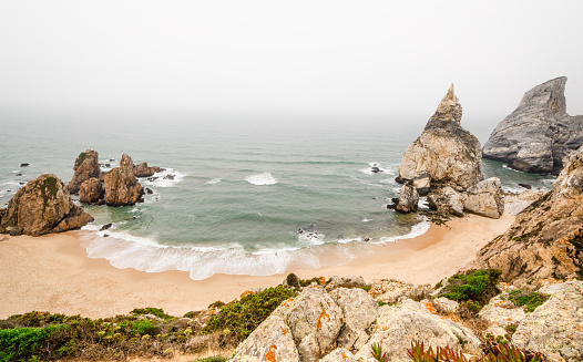 Küsten Aufnahme in der Algarve I, wenn der Atlantik auf Festland von Portugal trifft