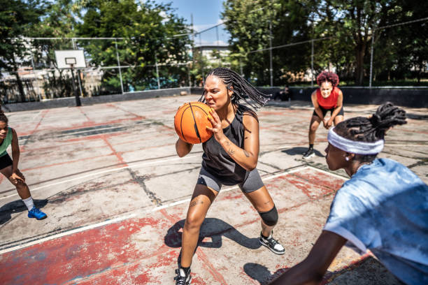istock Women playing basketball 1485203483
