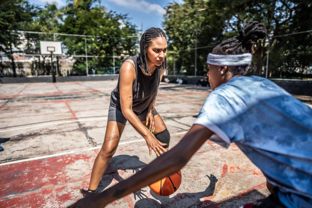 istock Women playing basketball 1485203523