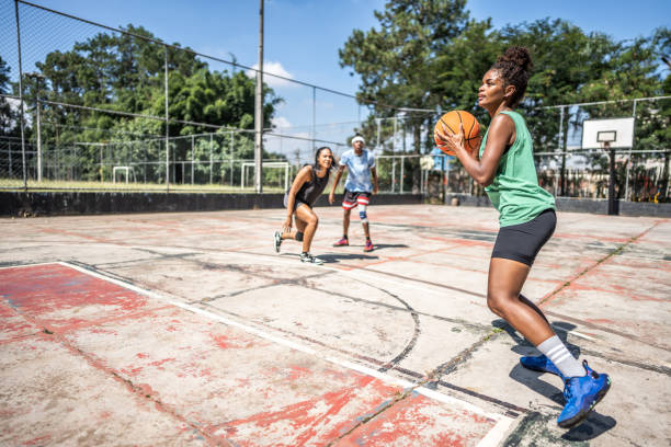 istock Women playing basketball 1485203561