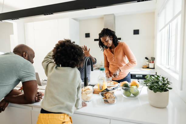 istock Family in the kitchen 1485214942