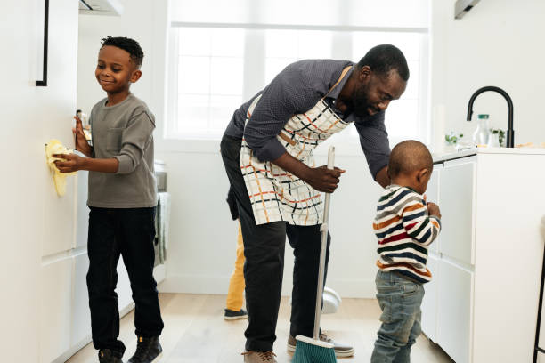 istock Family in the kitchen 1485214961