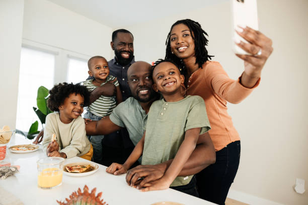 istock Family in the kitchen 1485214962