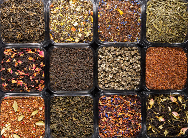 istock Varieties of loose leaf tea 1485255654