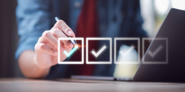 Auditing and evaluating the quality and efficiency of personnel ,Checklist with checkmarks and checkboxes ,online quality assessment ,checkbox to conduct opinion and quality surveys or satisfaction