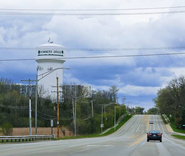 istock Downers Grove, IL Water Tower - Chicago Suburb 1485293685