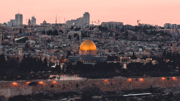 иерусалим, купол скалы, мечеть аль-акса, панорама заката, израиль - jerusalem old city middle east religion travel locations стоковые фото и изображения