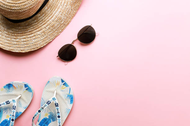 istock Flat lay summer accessories on a pink background 1485334802
