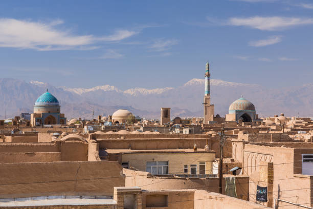 Scenery of the old town of Yazd, Iran Yazd is a city in central Iran and the capital of Yazd Province. It is located in the desert and is known for its unique architecture, rich history, and cultural heritage. isfahan stock pictures, royalty-free photos & images
