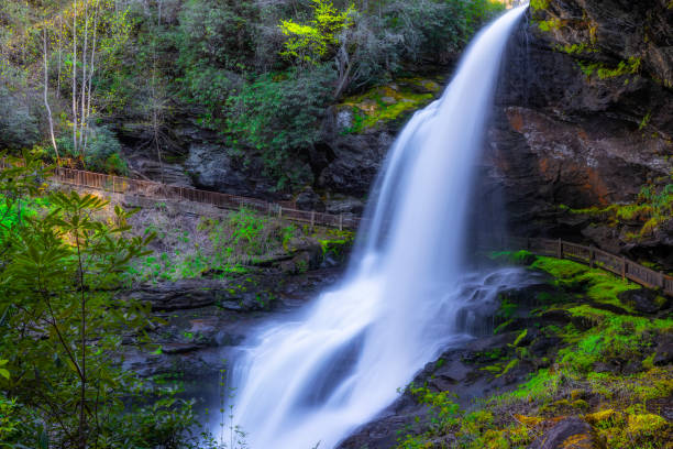 istock Dry Falls Waterfall in Highlands, North Carolina, USA 1485400619
