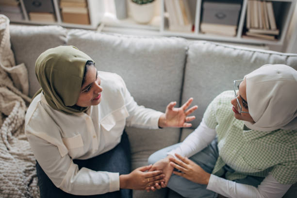 istock Women friends talking 1485425959