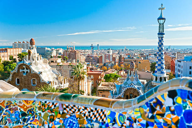 park guell w barcelonie, hiszpania. - spain zdjęcia i obrazy z banku zdjęć